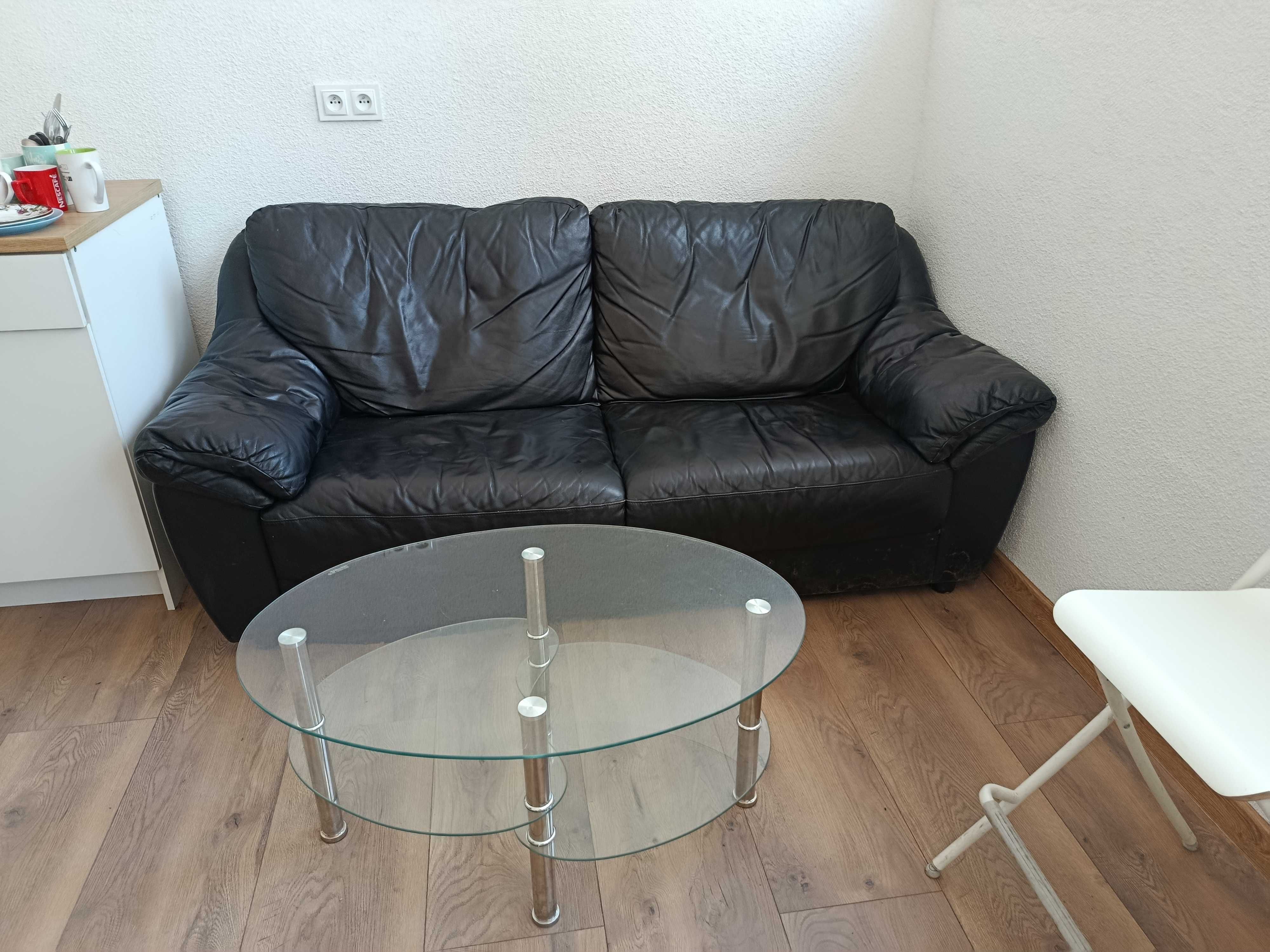 Sofa i stolik kawowy