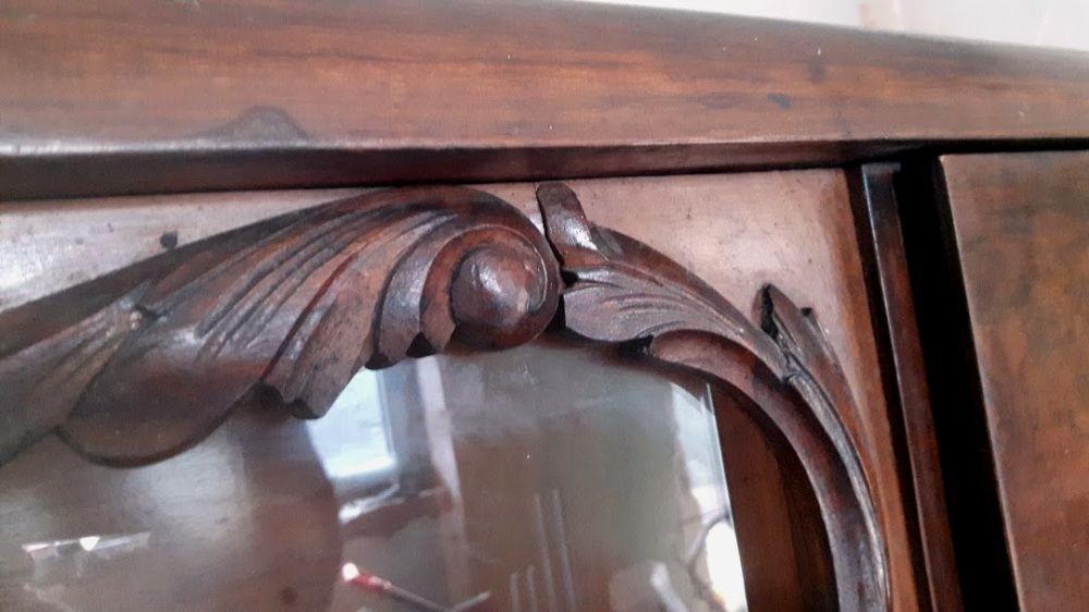 Kredens rzeźbiony z nadstawką Biedermeier z biurkiem bardzo oryginalne