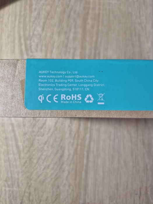 LC-A2 Aircore Series 2 In 1 Wireless Fast Charging Through Charging

S