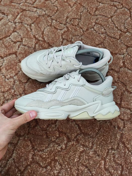 Оригинальные женские кроссовки Adidas Ozweego