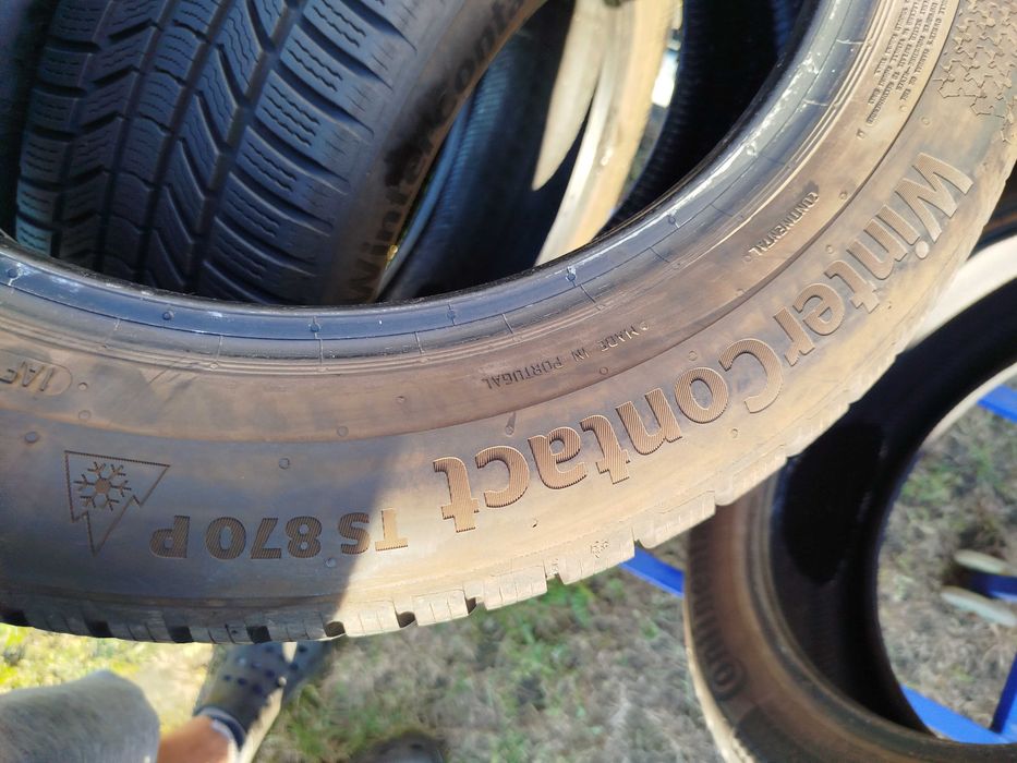 A146# Opony uzywane zimowe 215/55/17" Continental