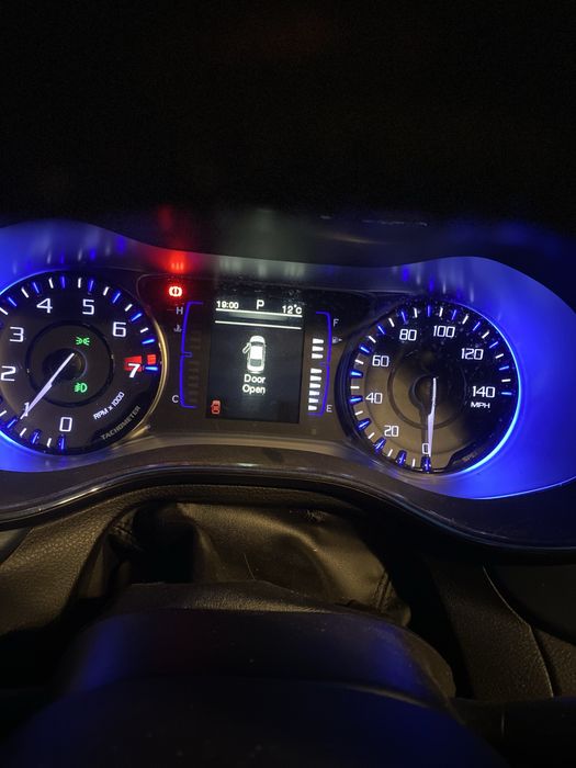 Продам Chrysler 200