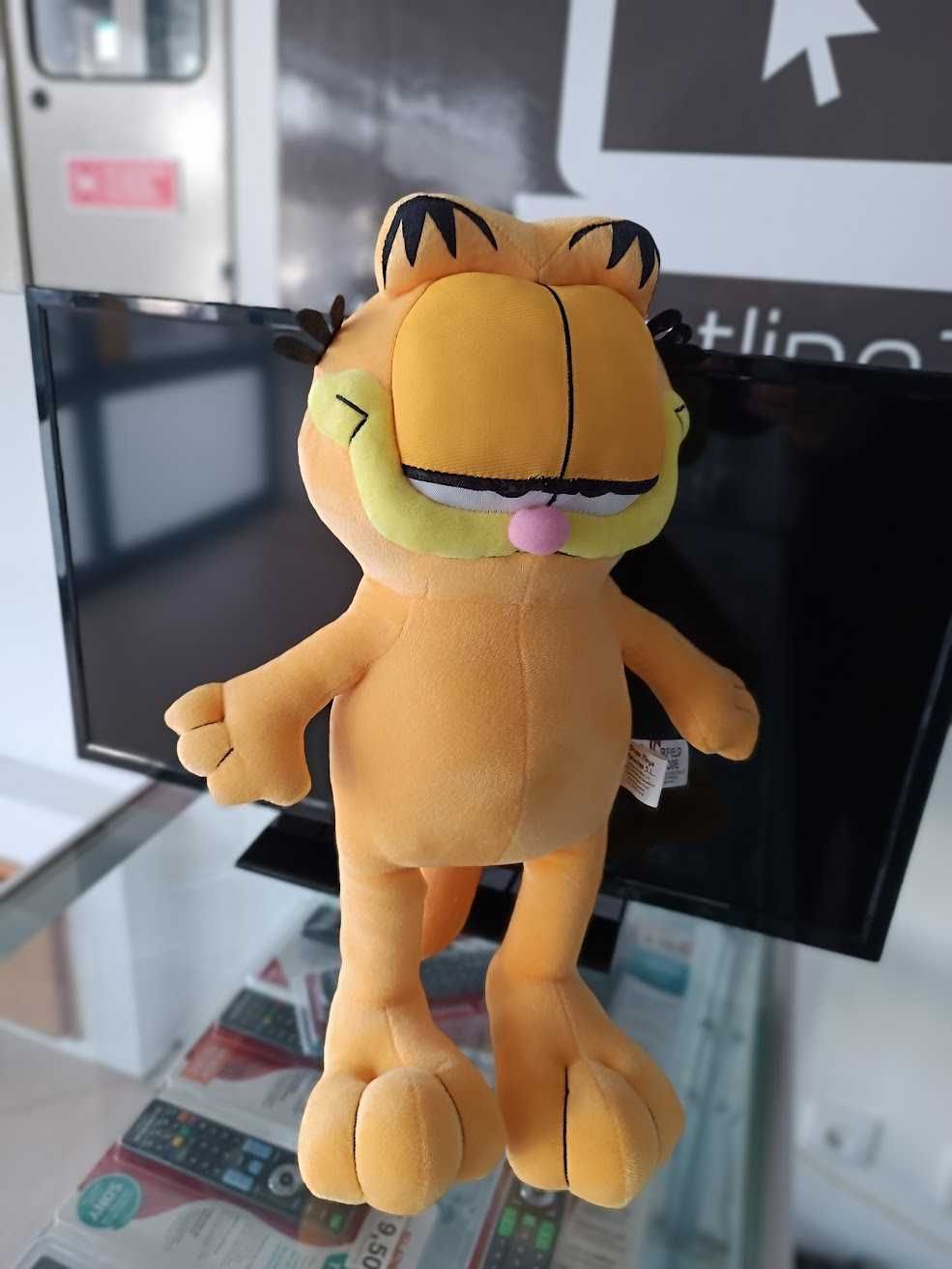 MEGA PROMO:Peluche Garfield de pé 42cm (modelo s/etiq.cartão)