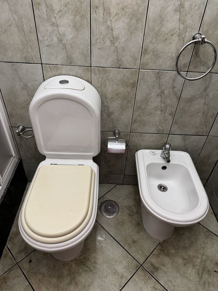 Sanita e bidé de casas de banho