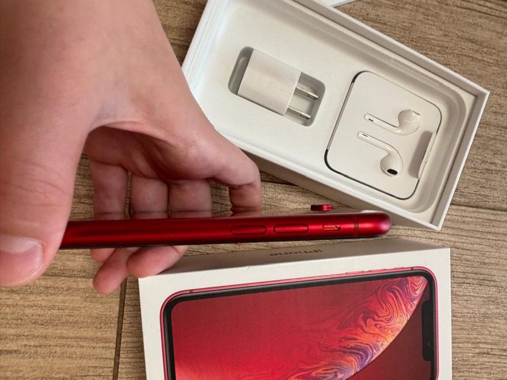 Айфон iPhone XR red 128 gb