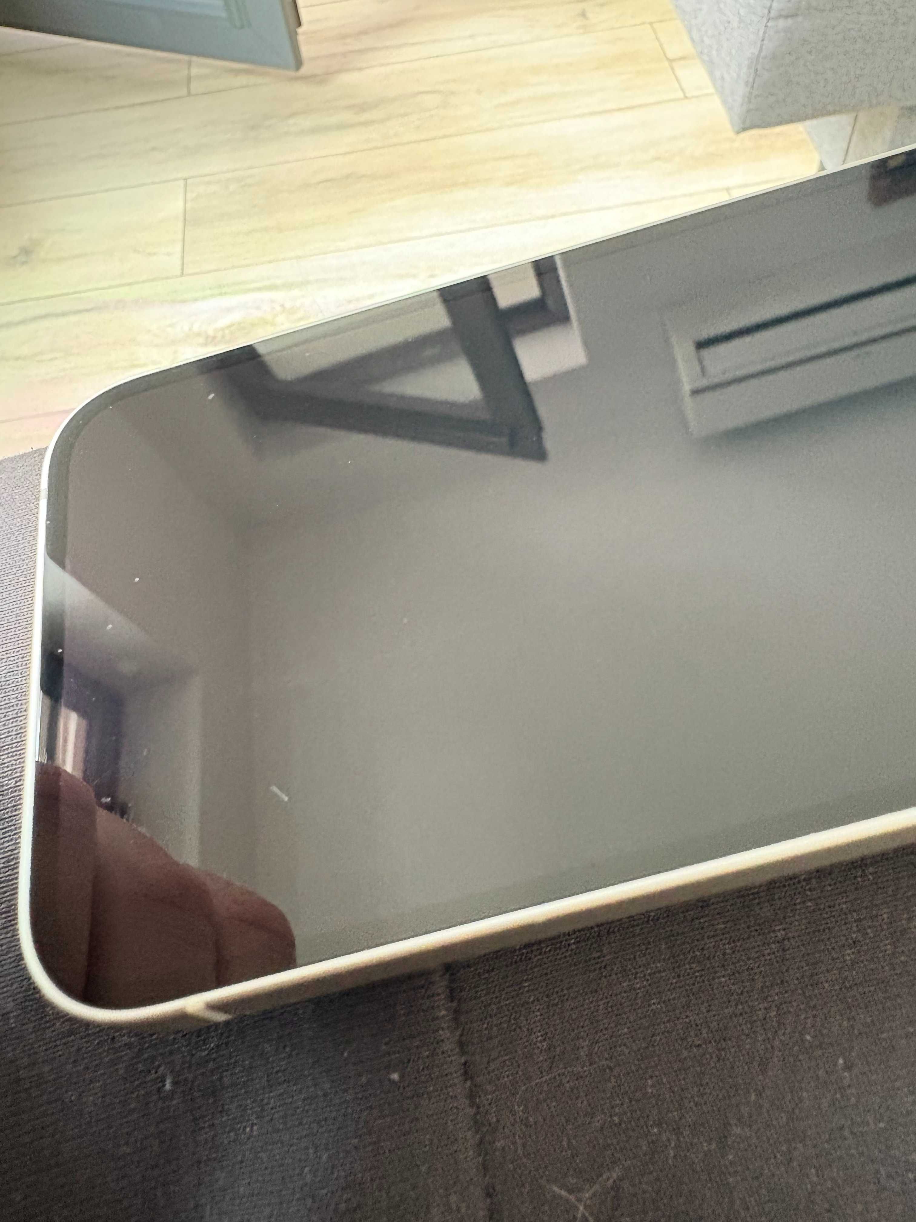 iPhone 12 128 GB Biały-stan bdb. + kable i ładowarka - kot jest tłem:)