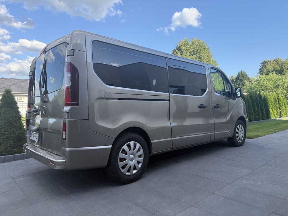 Wynajem, wynajmę busa, bus, busy 9 osobowy Opel Vivaro