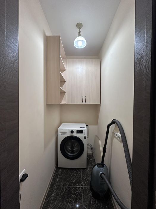 Продам 2 кім.кв в центрі.Заходь та живи!