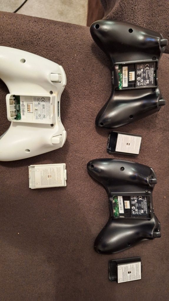 3x kontroler do xbox360 bezprzewodowe  stan bardzo dobry
