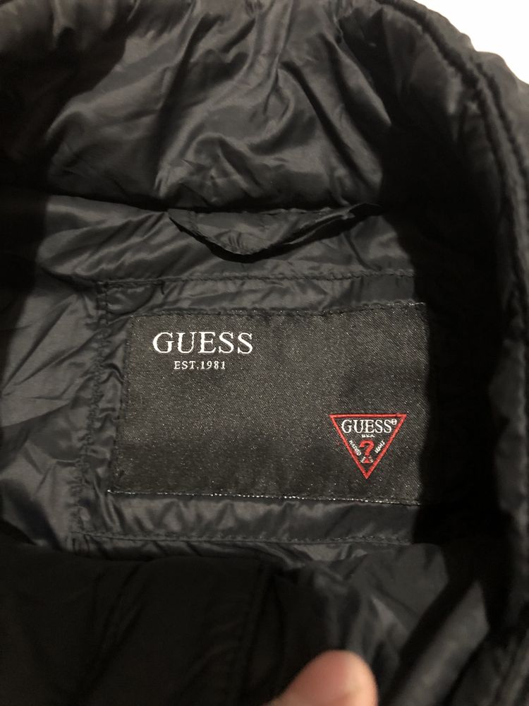 Весняна куртка GUESS