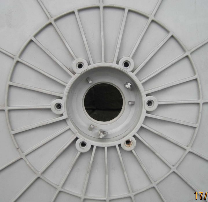 Бак Whirlpool пральної машини.