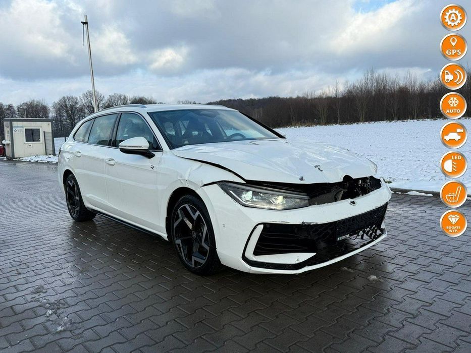 Volkswagen Passat RLine*Matrix*Masaże*Ambient*Kamera*Radar*ACC*DSG*NiskiPrzebieg*FV23%