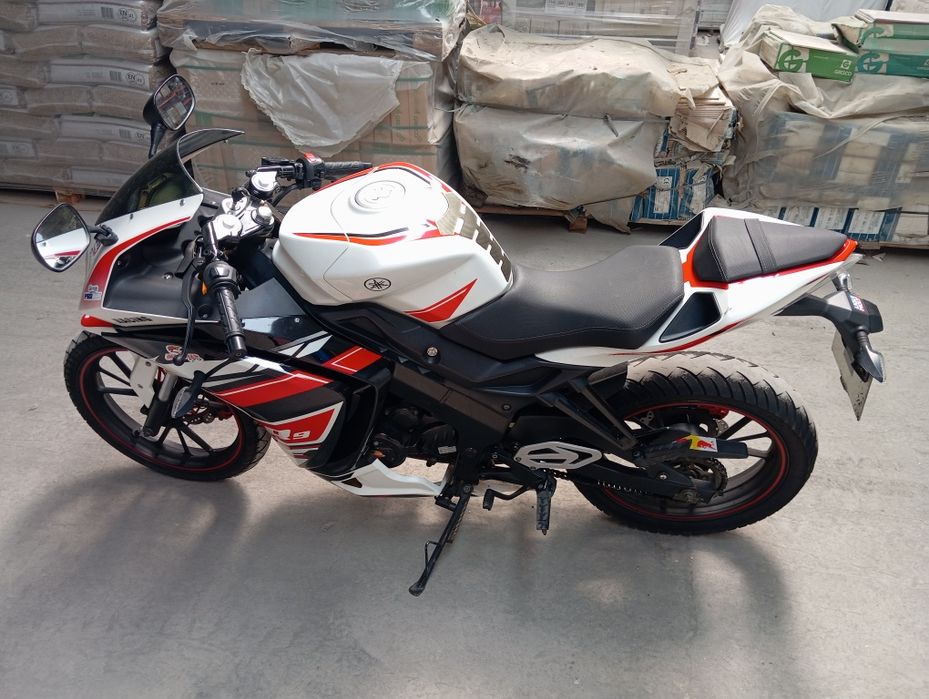 125CC foster  R9