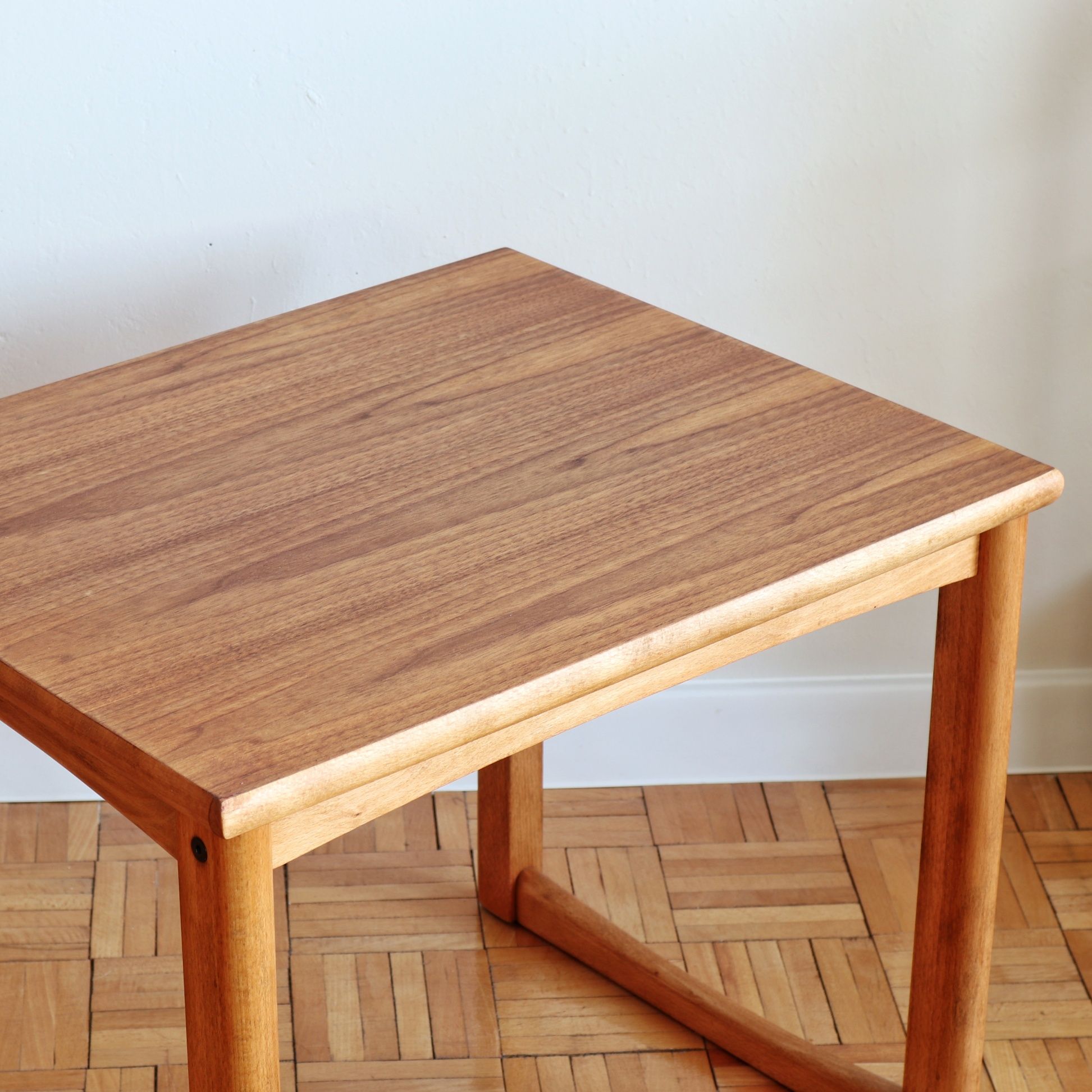 Duński stolik pomocniczy tekowy teak vintage retro mid century