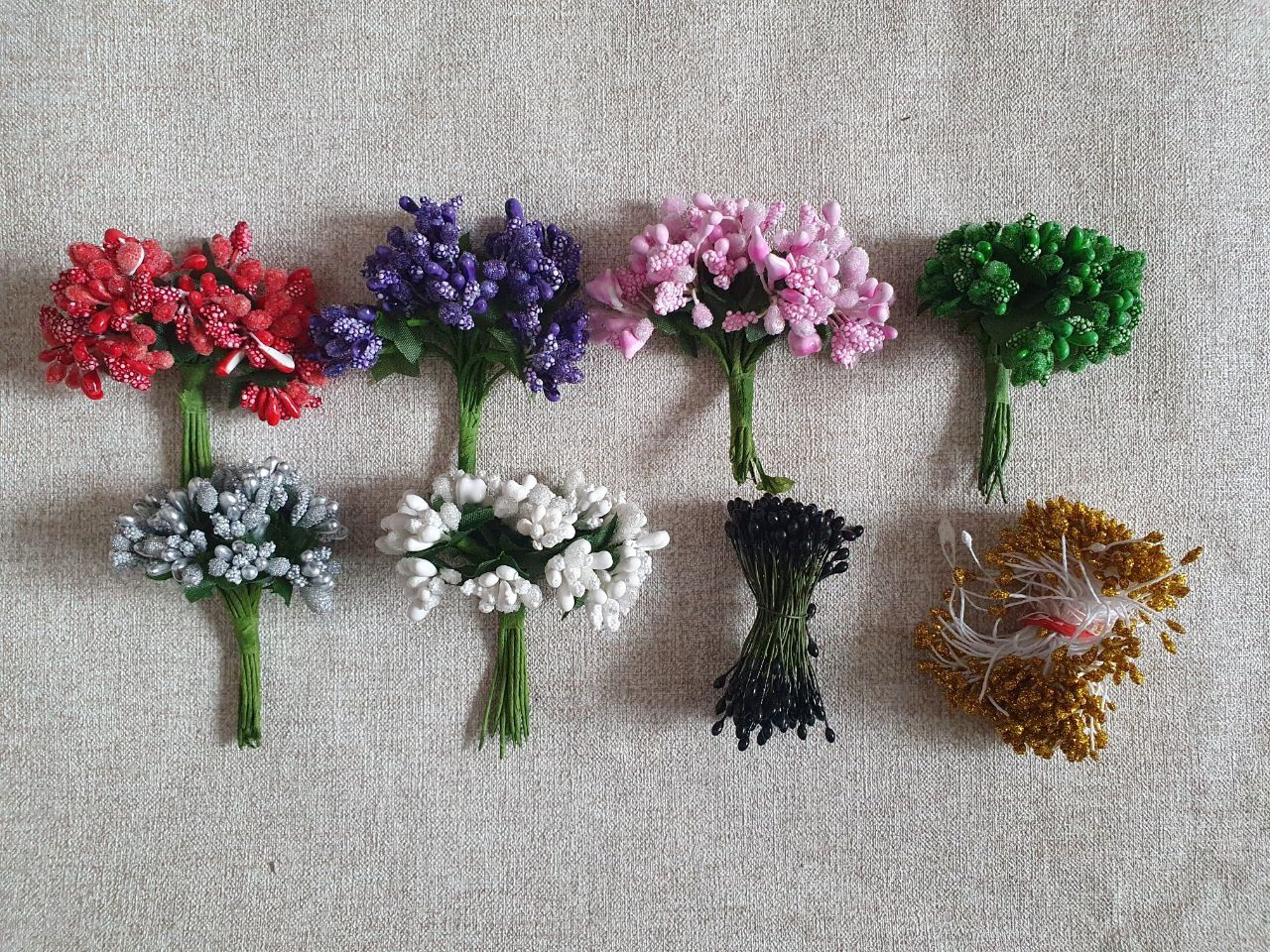 Декоративные цветы из фоамирана, тычинки, листья, проволока/прут,лента