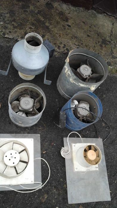 Витяжка,двигун,центрифуга.Працюють