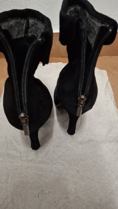 Botas meio cano pretas ,N°38