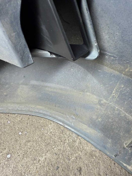 Zderzak przedni komplet Audi A4 B9 S-line 4pdc bez sprysków gril chrom