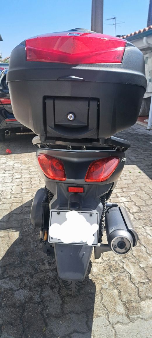 Yamaha X-max 125