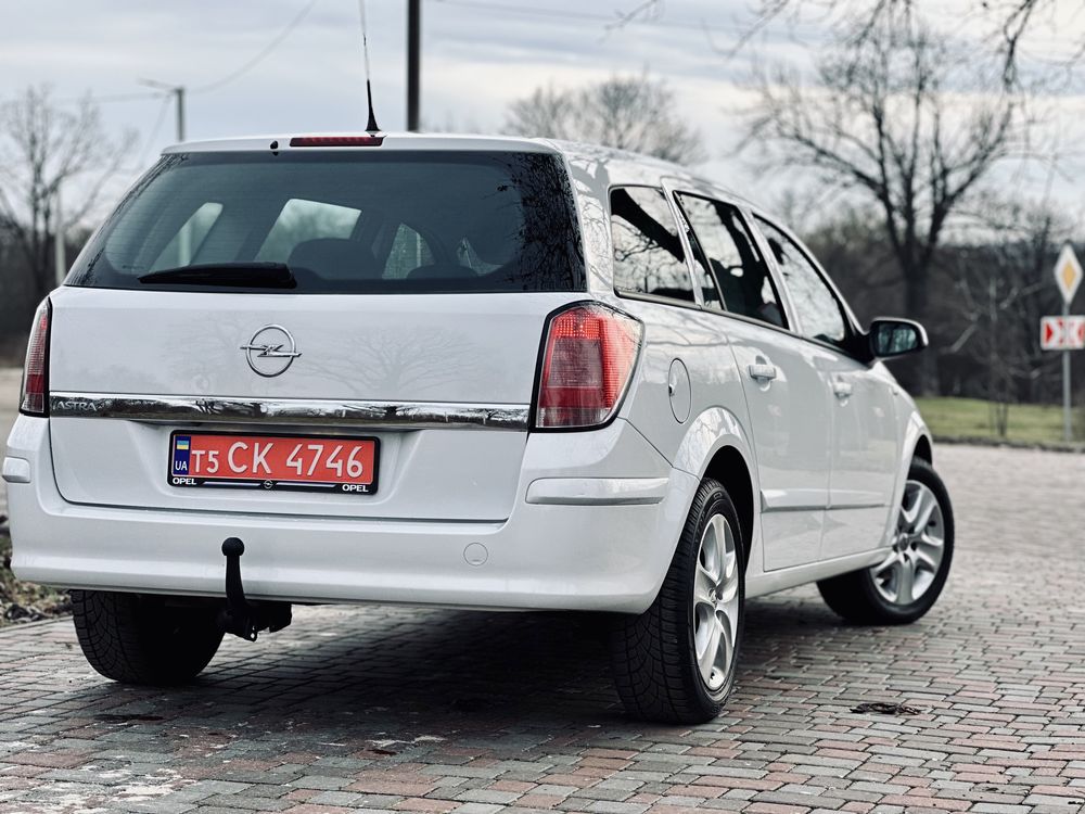 Продам Opel Astra H