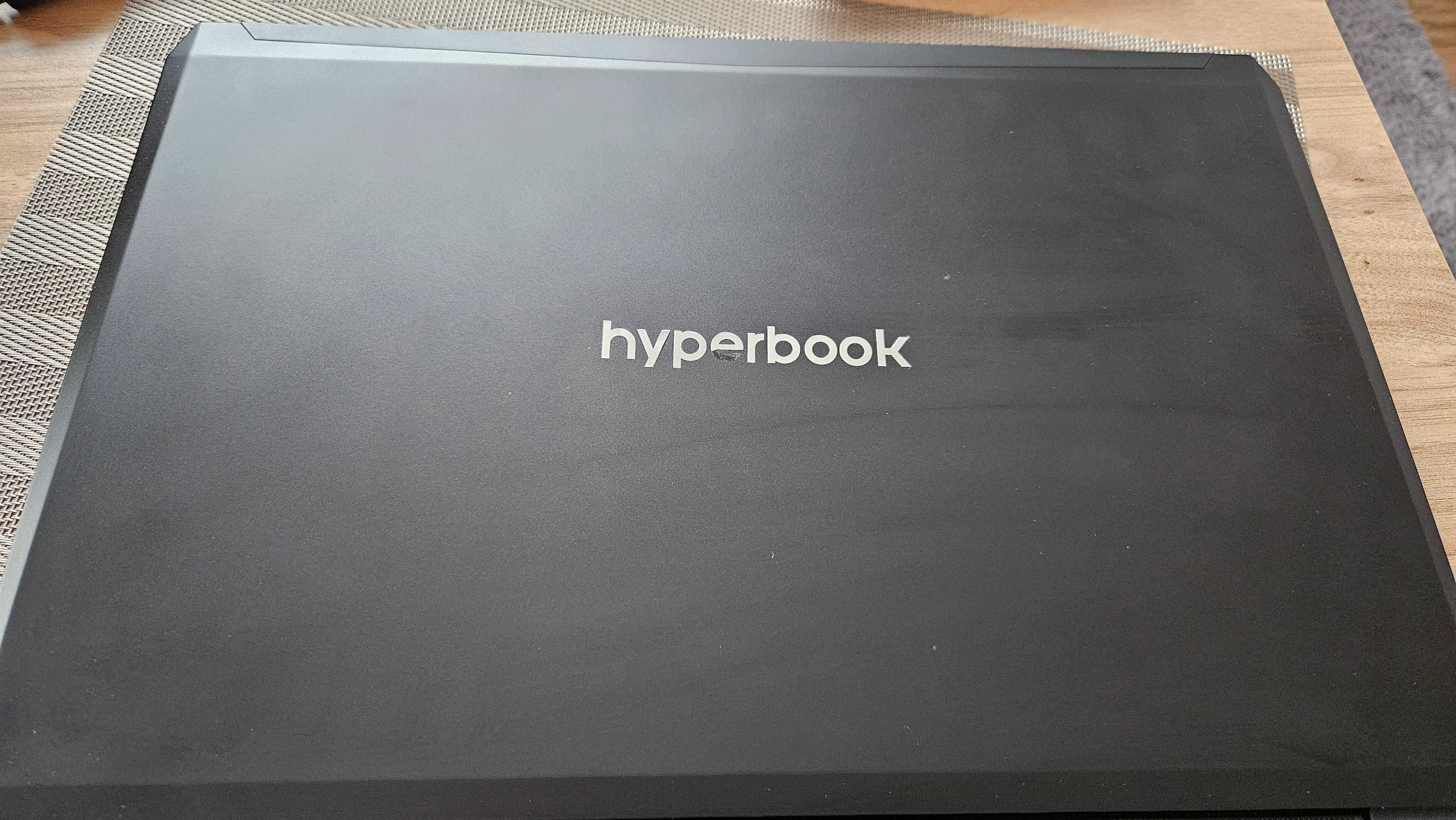 Laptop Hyperbook SL501-G I7 6700HQ 16GB GTX970m 6GB