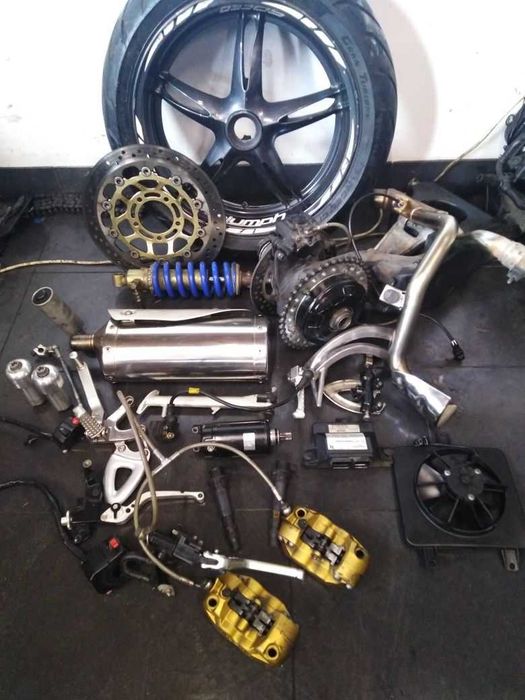 Запчастини Triumph Daytona,Rocket,Speed triple,Bonneville