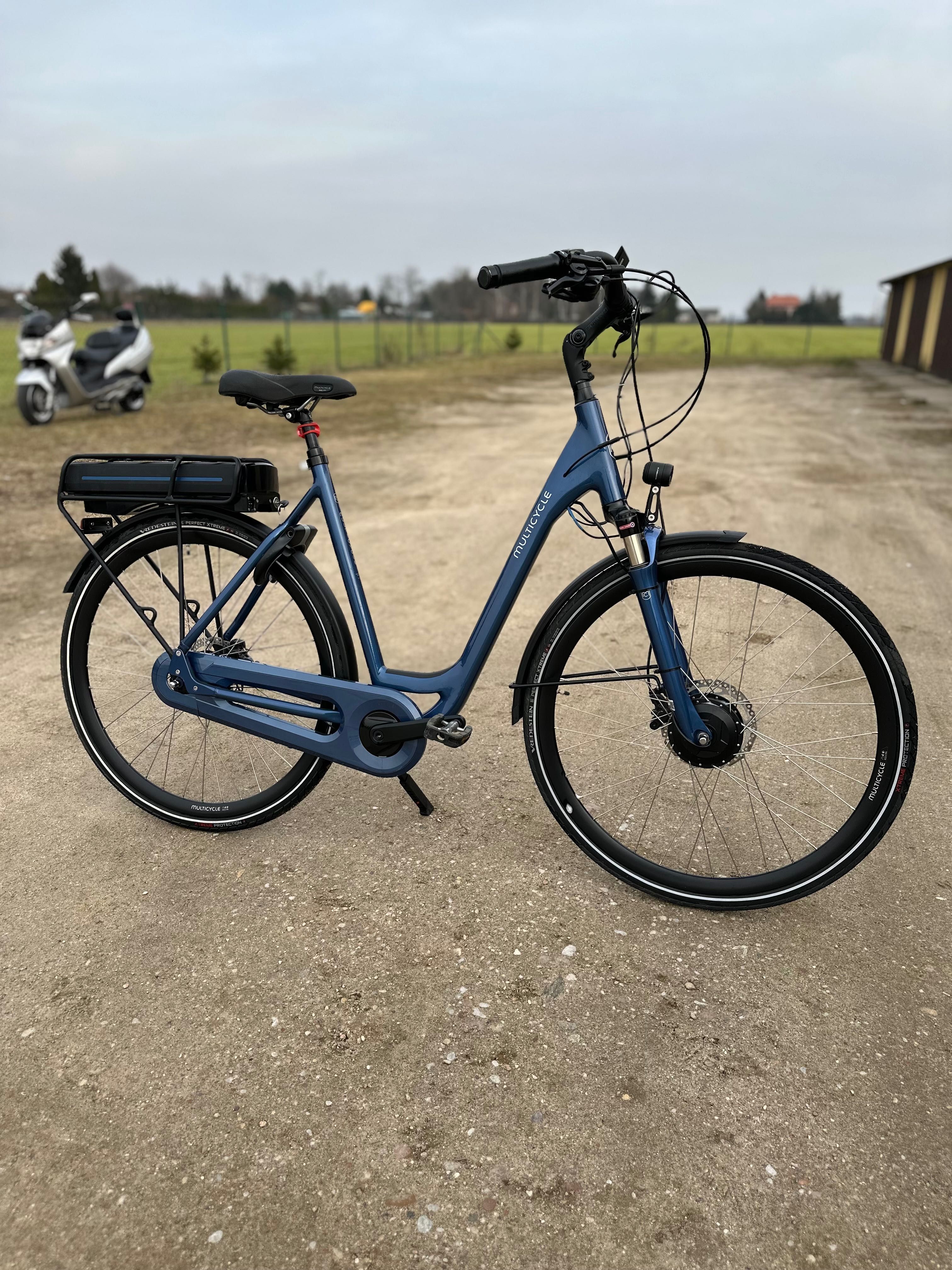 Jak nowy rower elektryczny Multicycle 28’’
