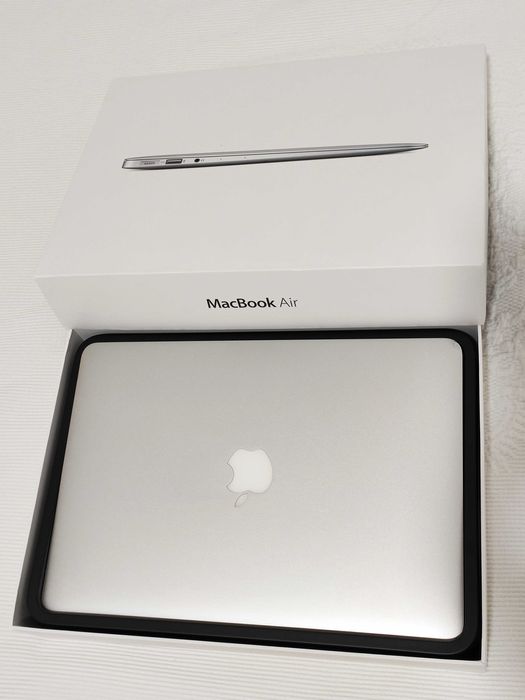 MacBook Air ecrã 13.3'' IntelCore i5 MacOSVentura | C/Caixa, Impecável