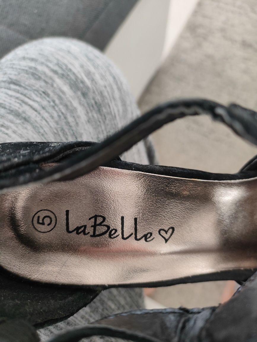 Buty koturny czarne