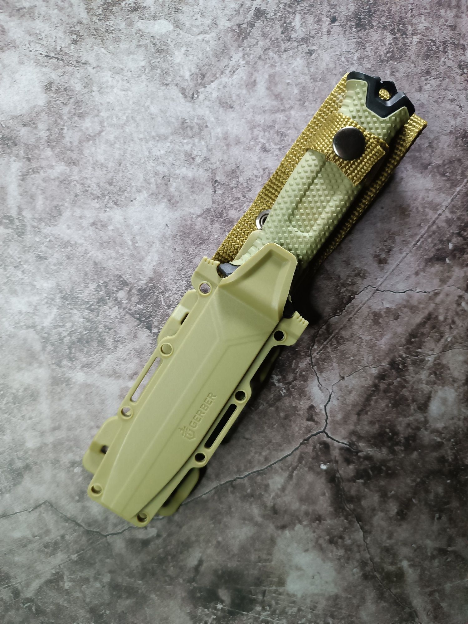 Тактический нож Gerber StrongArm (олива)