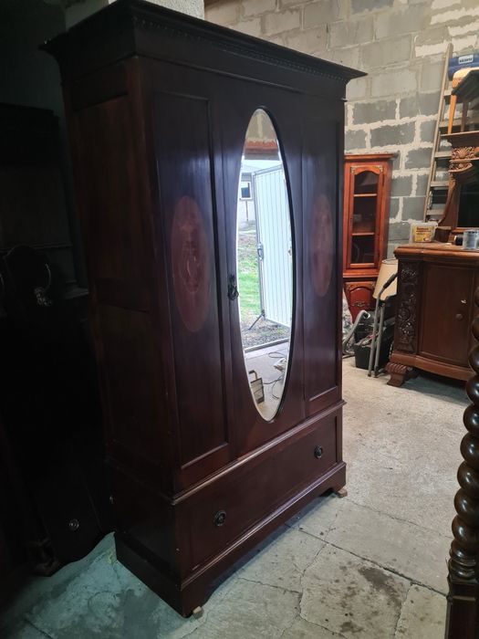 Szafa antyk intersja