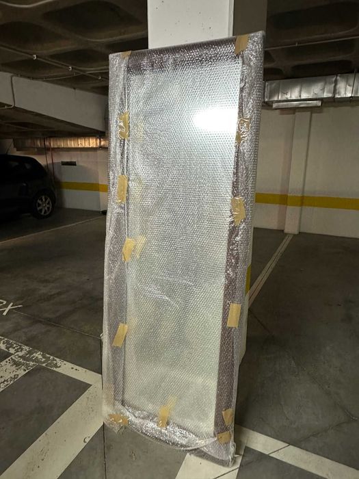 Espelho Retangular com Moldura em Couro