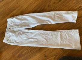 białe spodnie jenasowe 29 97% bawełna