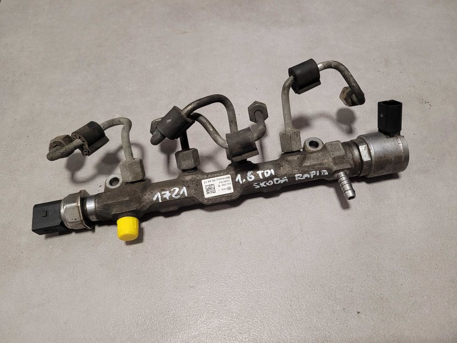 Listwa wtryskowa 1.6 TDI Skoda RAPID 04L.089G CXM