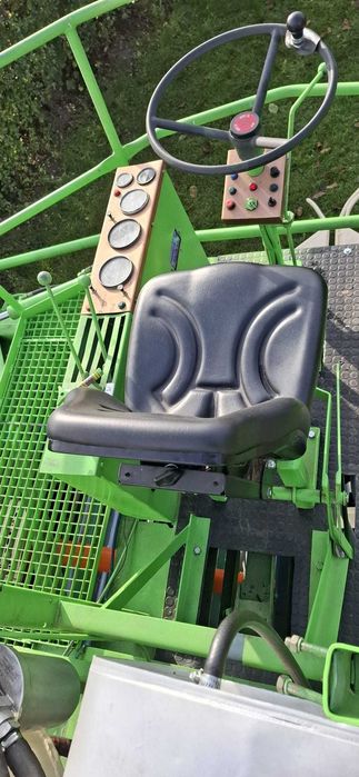 Sprzedam Kombajn porzeczkowy KPS-5
100% hydrauliczny