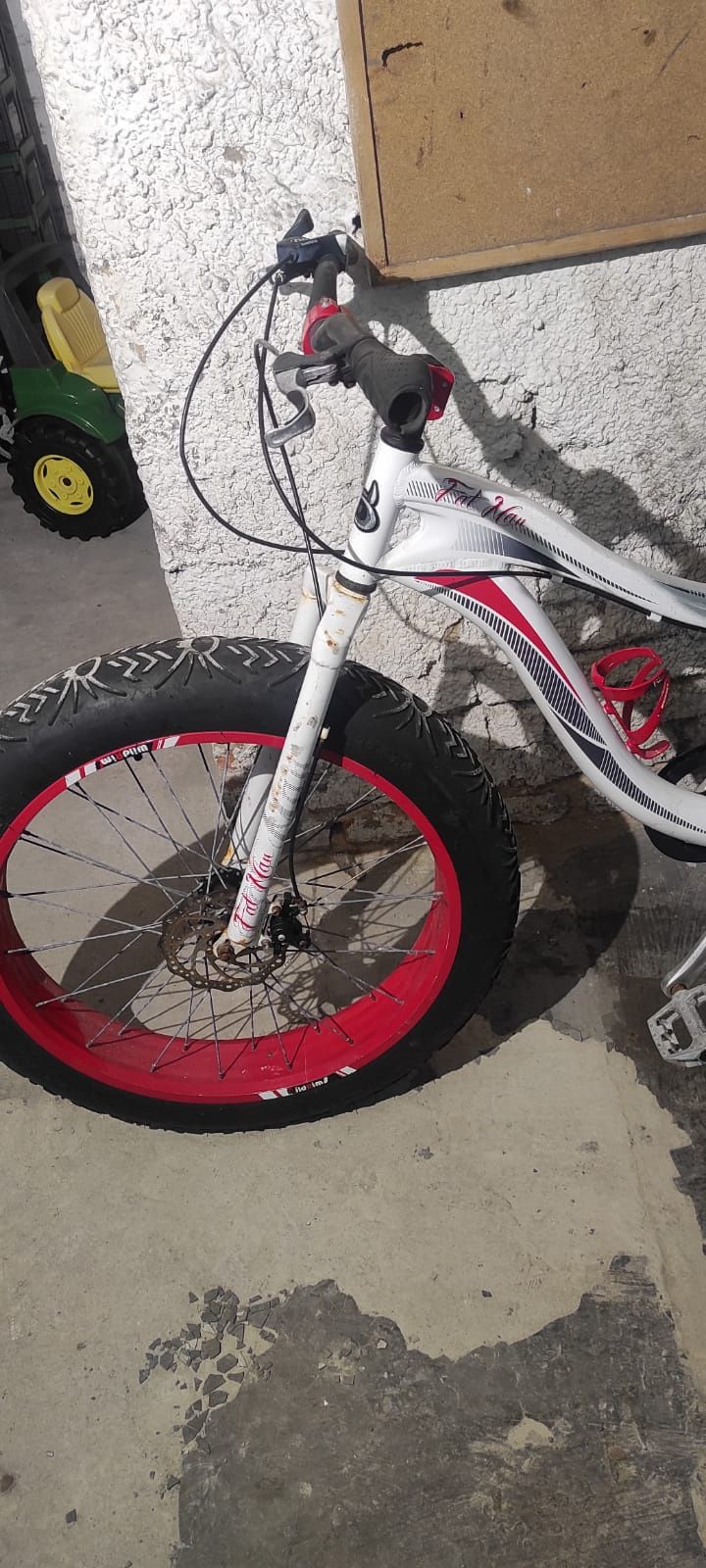 rower mtb26 cali fatbike
ROWER MTB FATBIKE
ROWER MTB FATBIK