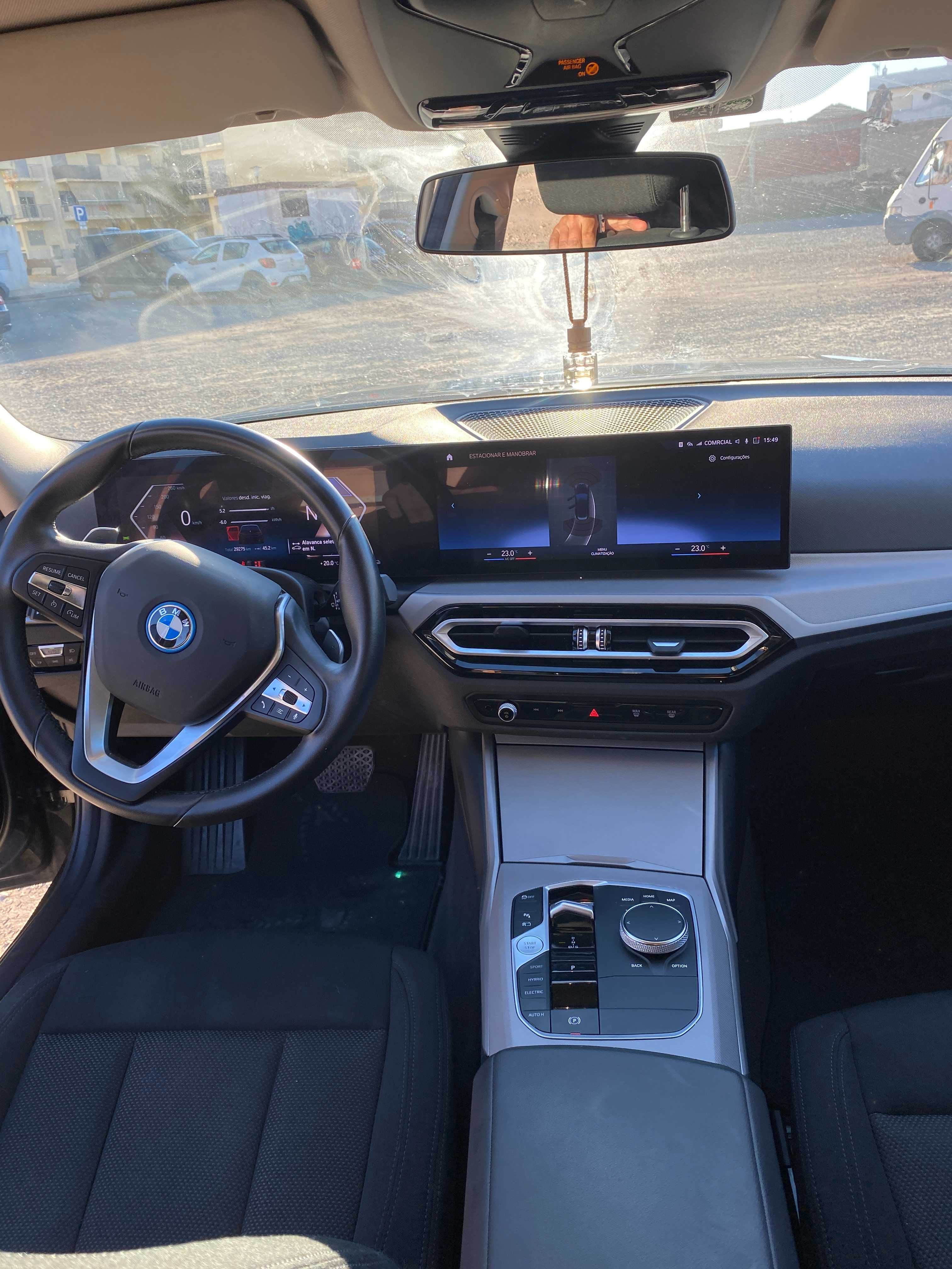 BMW 320 e Touring Corporate Edition Auto de dezembro de 2022 -híbrido