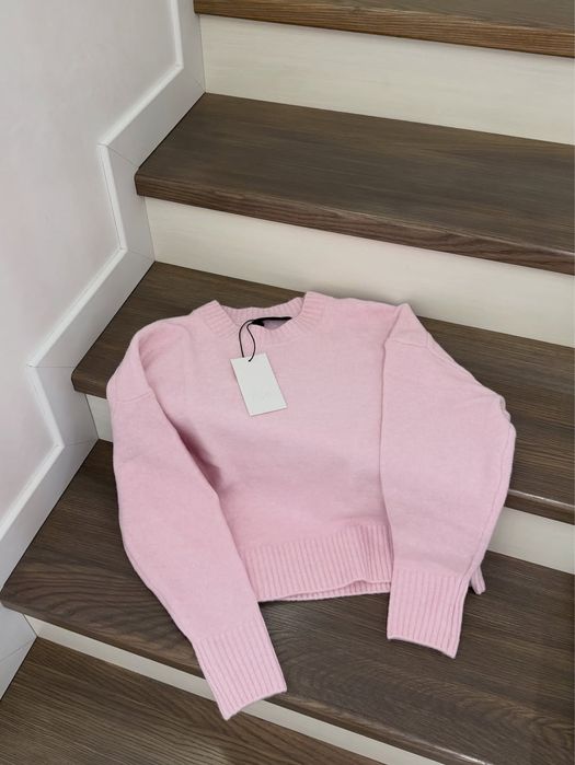 Мʼякий трикотажний светр від Zara