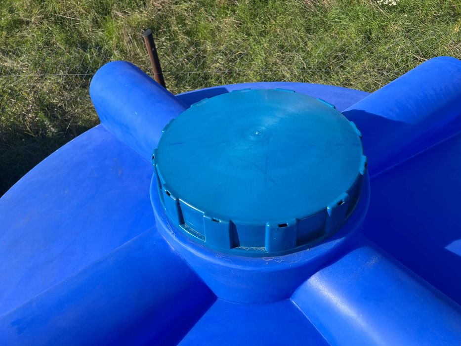 Бак 5000 л для води та інших харчових та хімічних рідин