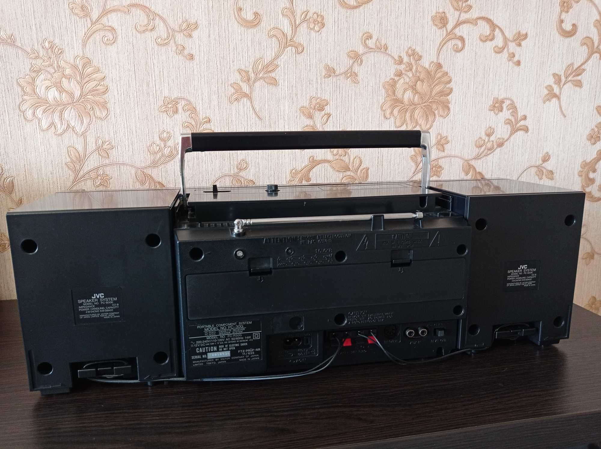 Продам магнитолу JVC-PC30.