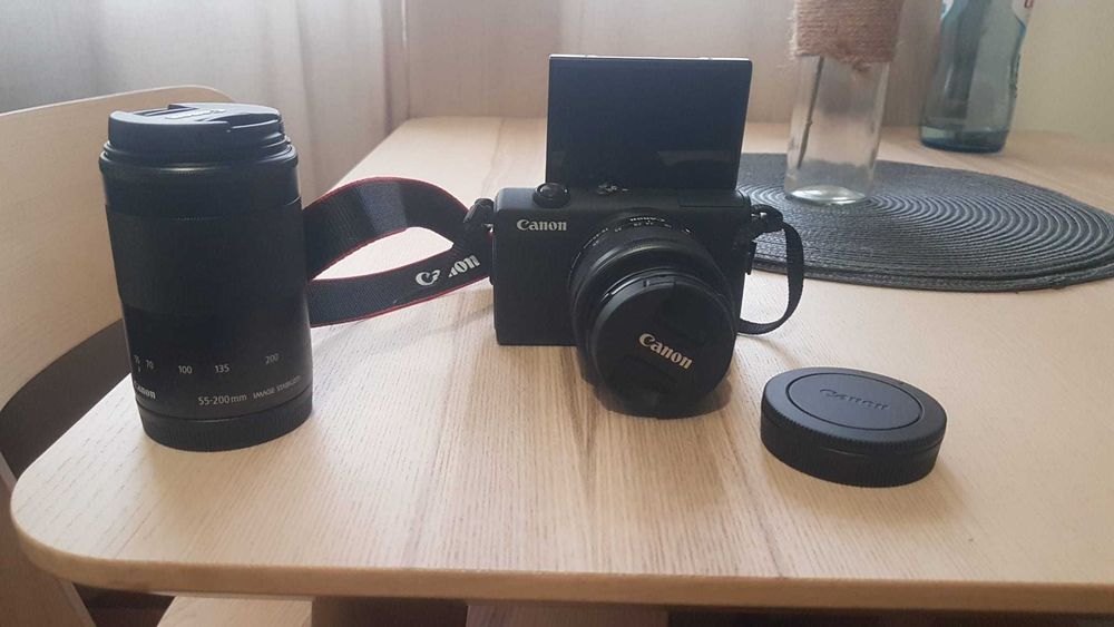 Câmara Canon EOS M200 com duas lentes - Como nova