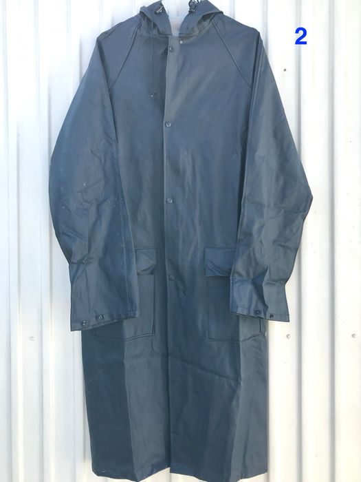 Fatos impermeáveis / fatos de oleado em bom estado