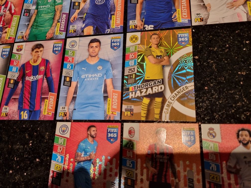 NOWE karty piłkarskie FIFA 2022 Club Badge Team Mate Game Changer Fans