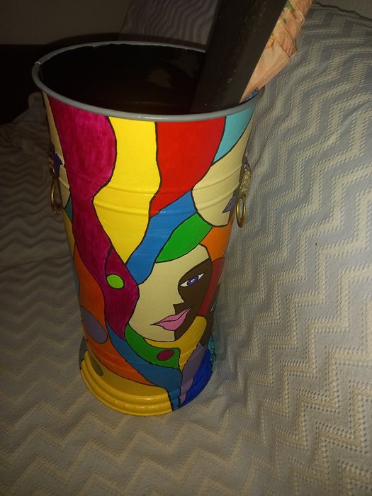 Porta guarda-chuvas e bengalas