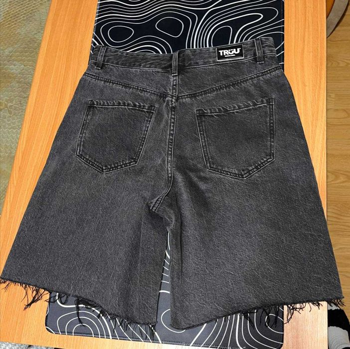 Бермуди/шорти жіночі