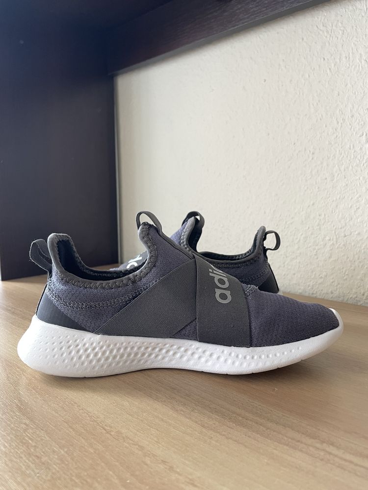 Мокасини Adidas жіночі 37 розмір