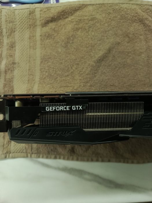 Відеокарта GeForce GTX 1080ti Asus Rog Strix 11Gb. 3200mAz

Відеокар