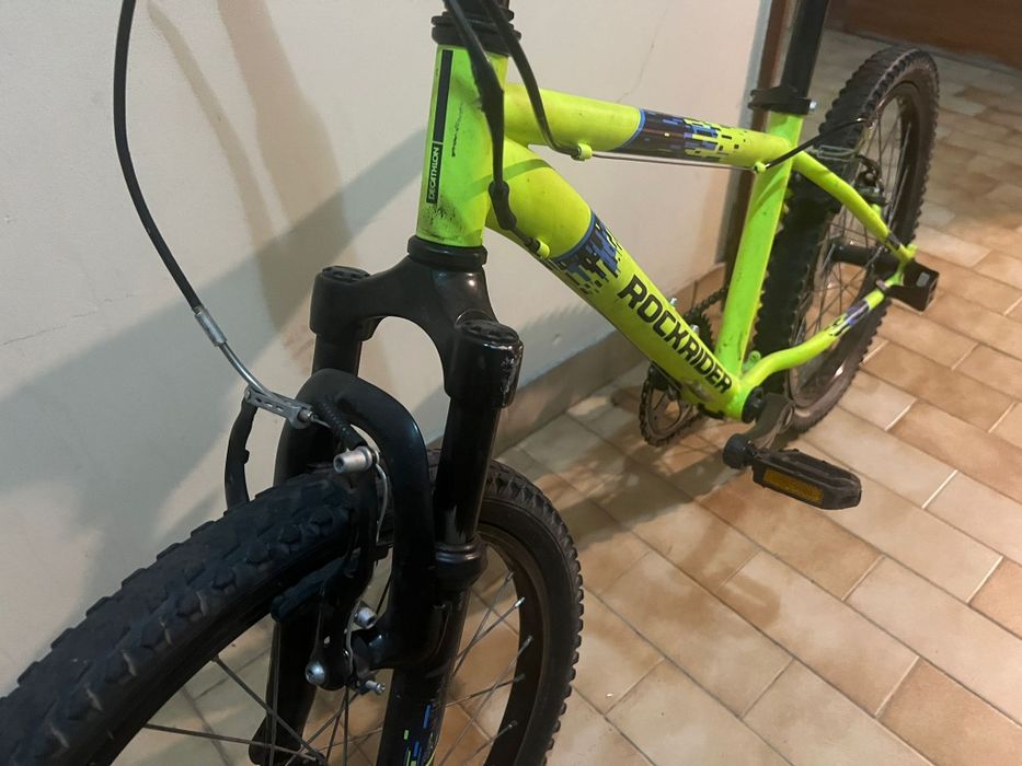 Bicicleta semi nova p, criança