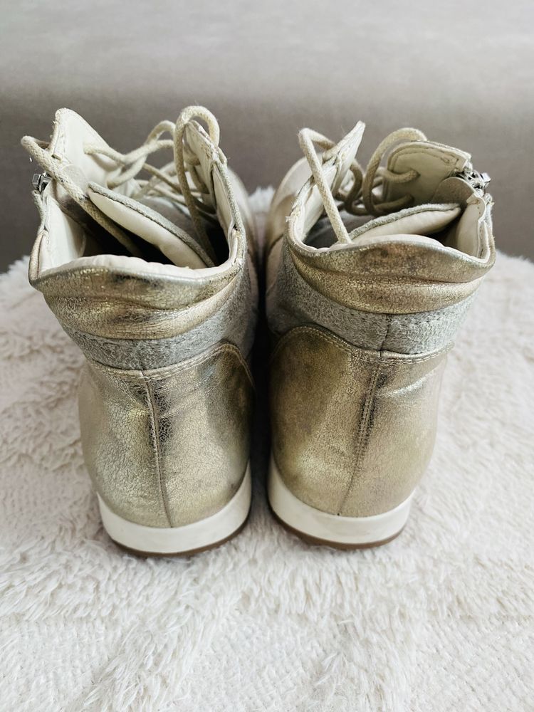 Złote półbuty damskie botki zamki sneakersy sznurowane
