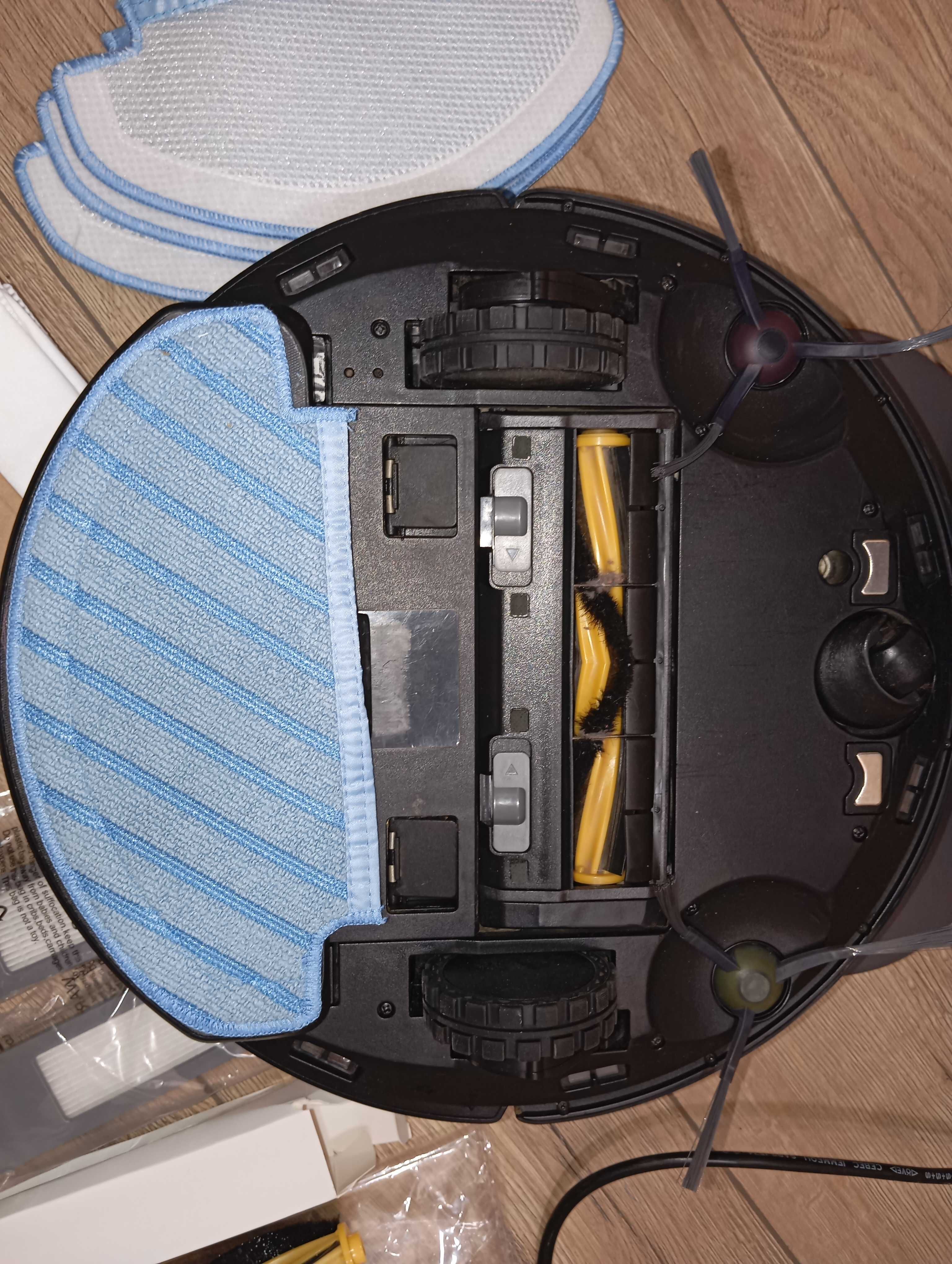 Inteligentny robot sprzątający i mopujący ECOVACS DEEBOT OZMO T8+